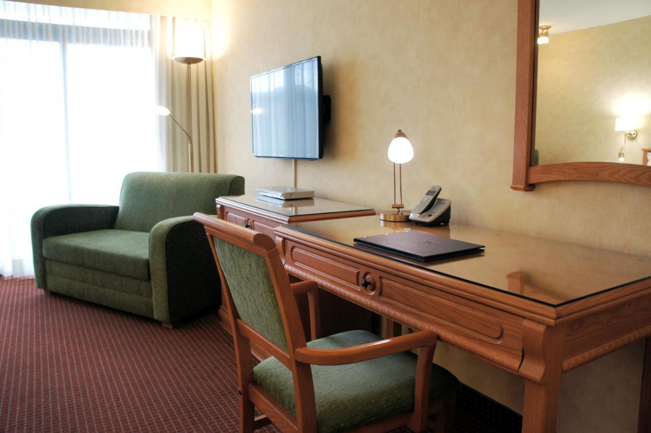 Hotel Castel Granby Bagian luar foto